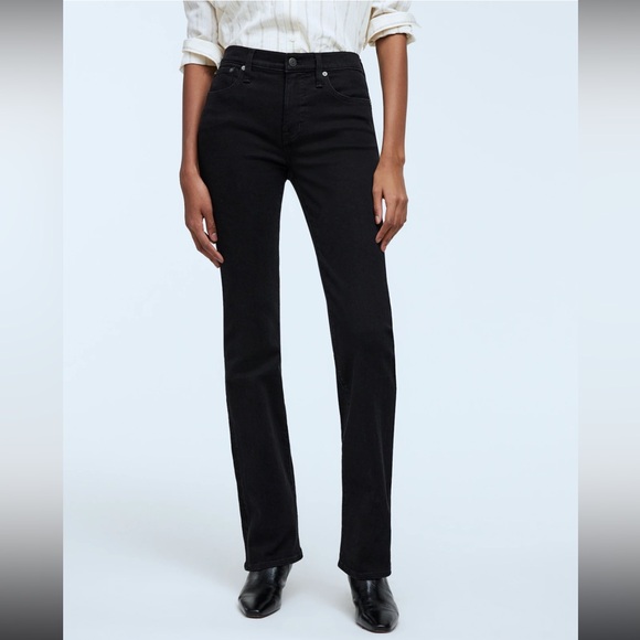 NWT Petite Kick Out Flare Full-Length Jeans, Black Frost, 26P NP505 - Picture 3 of 10